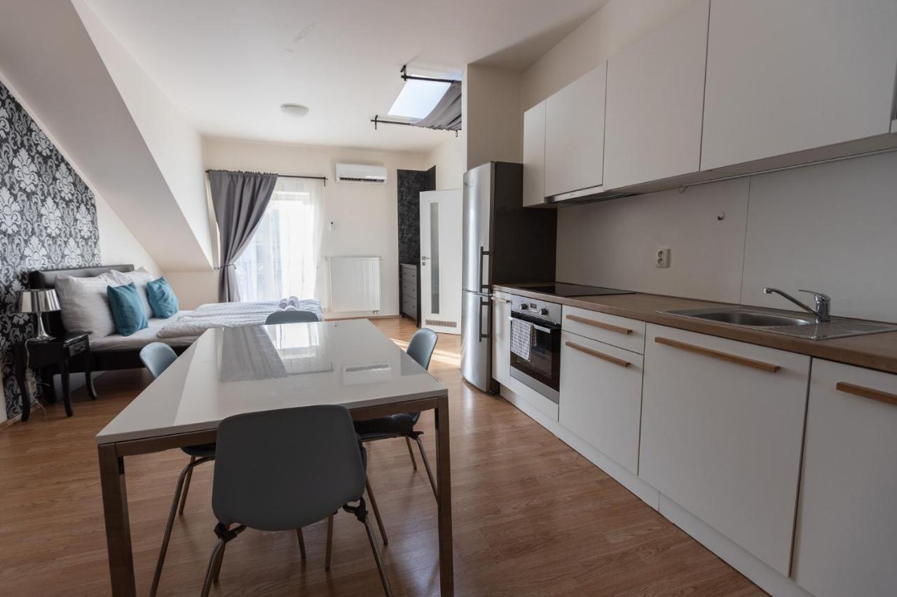 Two-Bedroom Apartment Terrace,498445212:JPEG